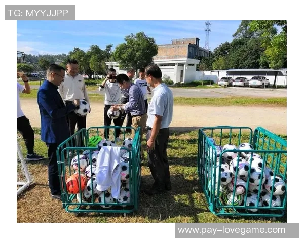 足球运动对青少年身心发展的影响及其在校园体育中的推广策略研究